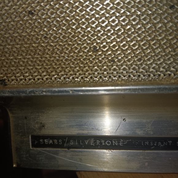 , Vintage Sears Silvertone Solid State AM Radio 7004 Working Vintage Salvage - Picture 2 of 6